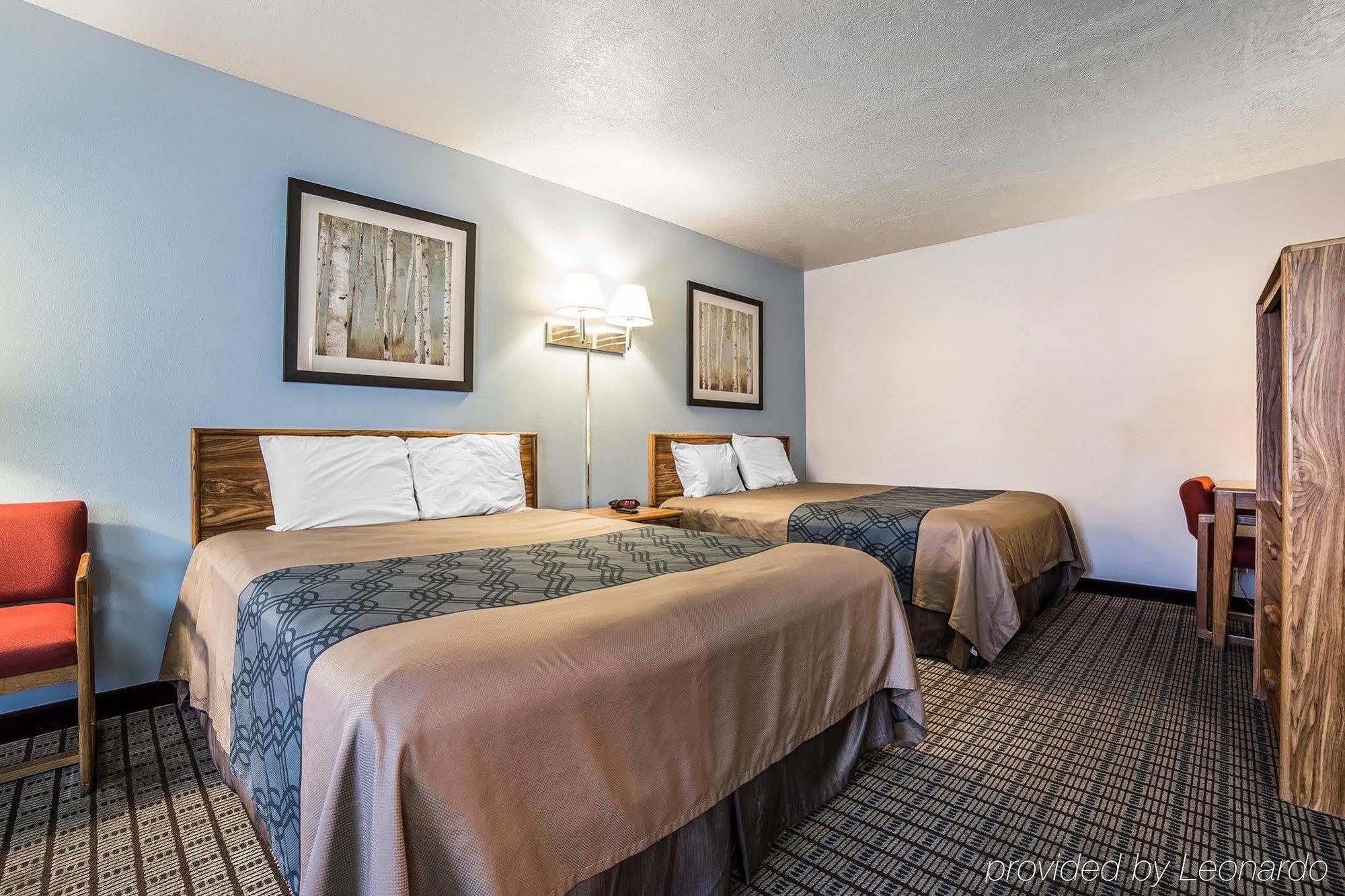 Econo Lodge Inn & Suites Logan Kültér fotó