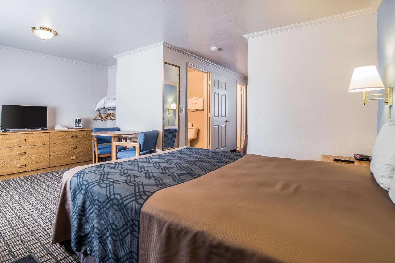 Econo Lodge Inn & Suites Logan Kültér fotó