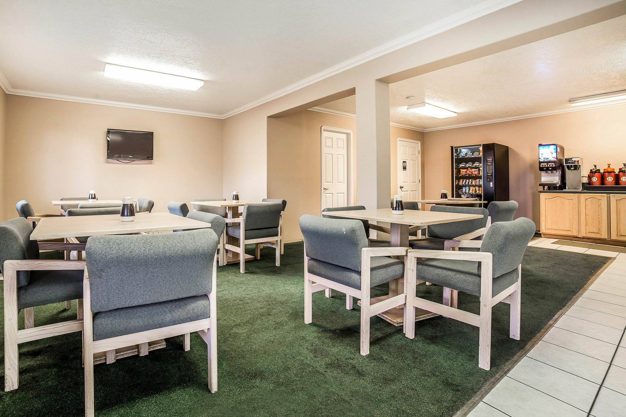 Econo Lodge Inn & Suites Logan Kültér fotó