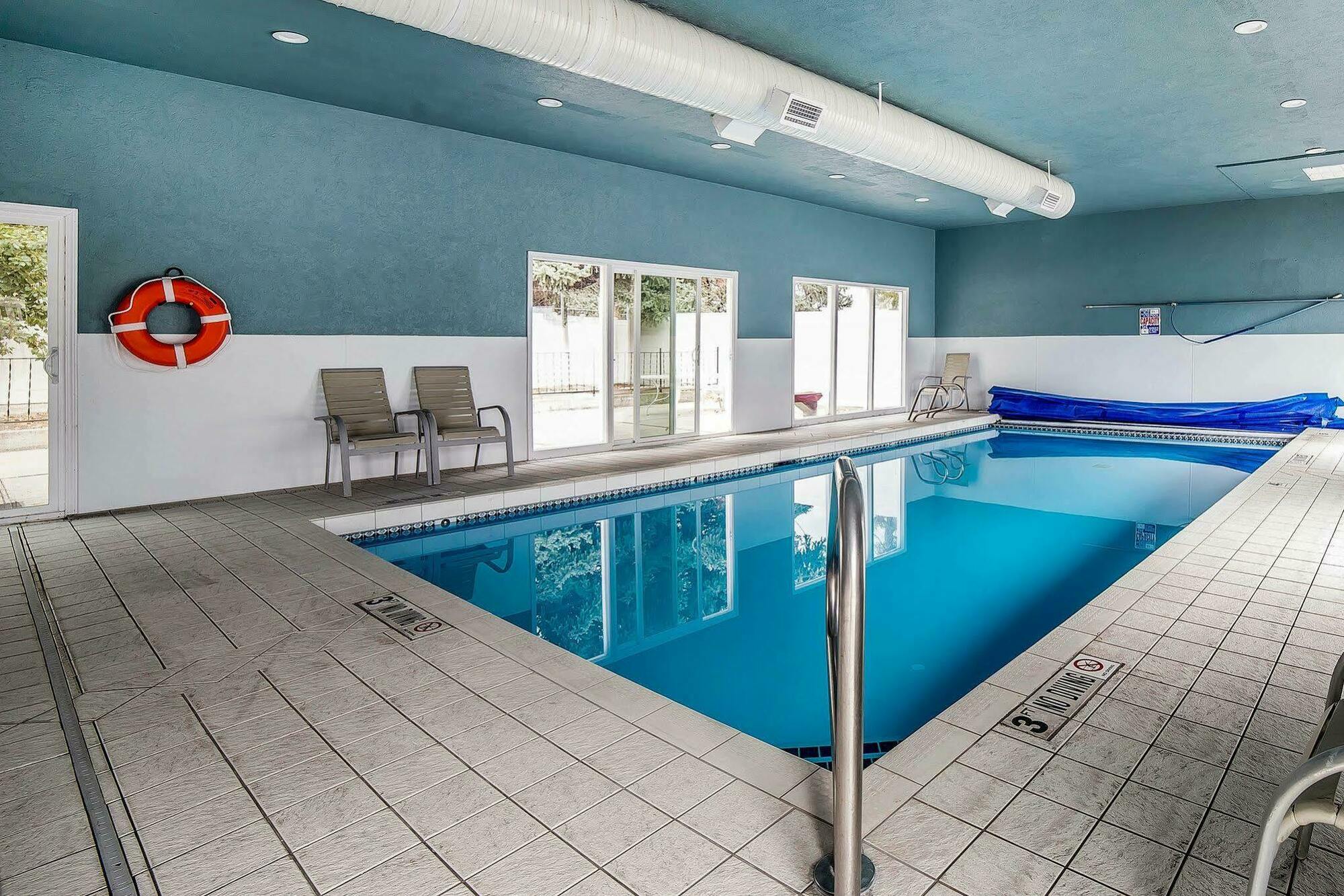 Econo Lodge Inn & Suites Logan Kültér fotó